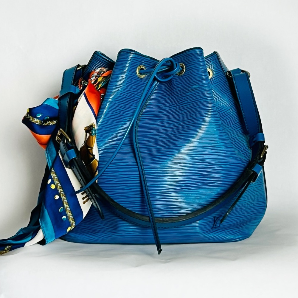LOUIS VUITTON Petite Noe drawstring Bag